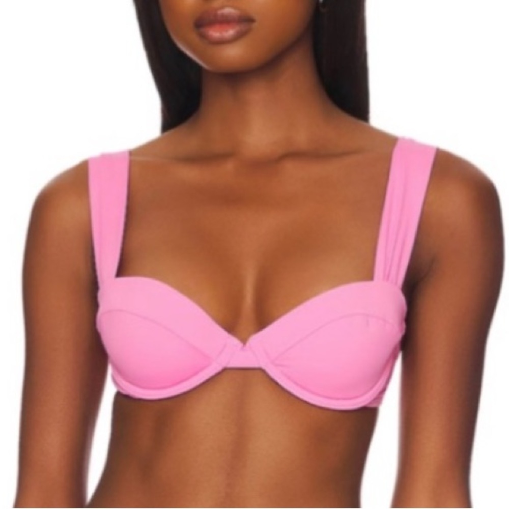 NWT WEWOREWHAT Claudia Bikini Top Bubblegum Pink/Barbie medium